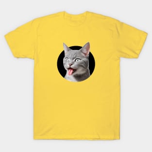 Hilarious, mocking cat. Have fun! T-Shirt